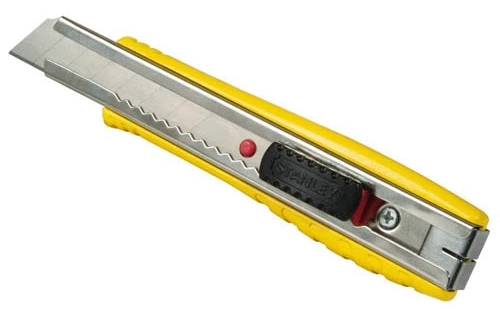 Ніж Stanley "FatMax" выдвижное лезвие шириной 18мм, L=135мм.